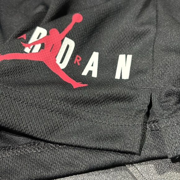 Jordan Air Basketball,athletic shorts, hip pockets, elastic draw cord waist - Picture 8 of 8